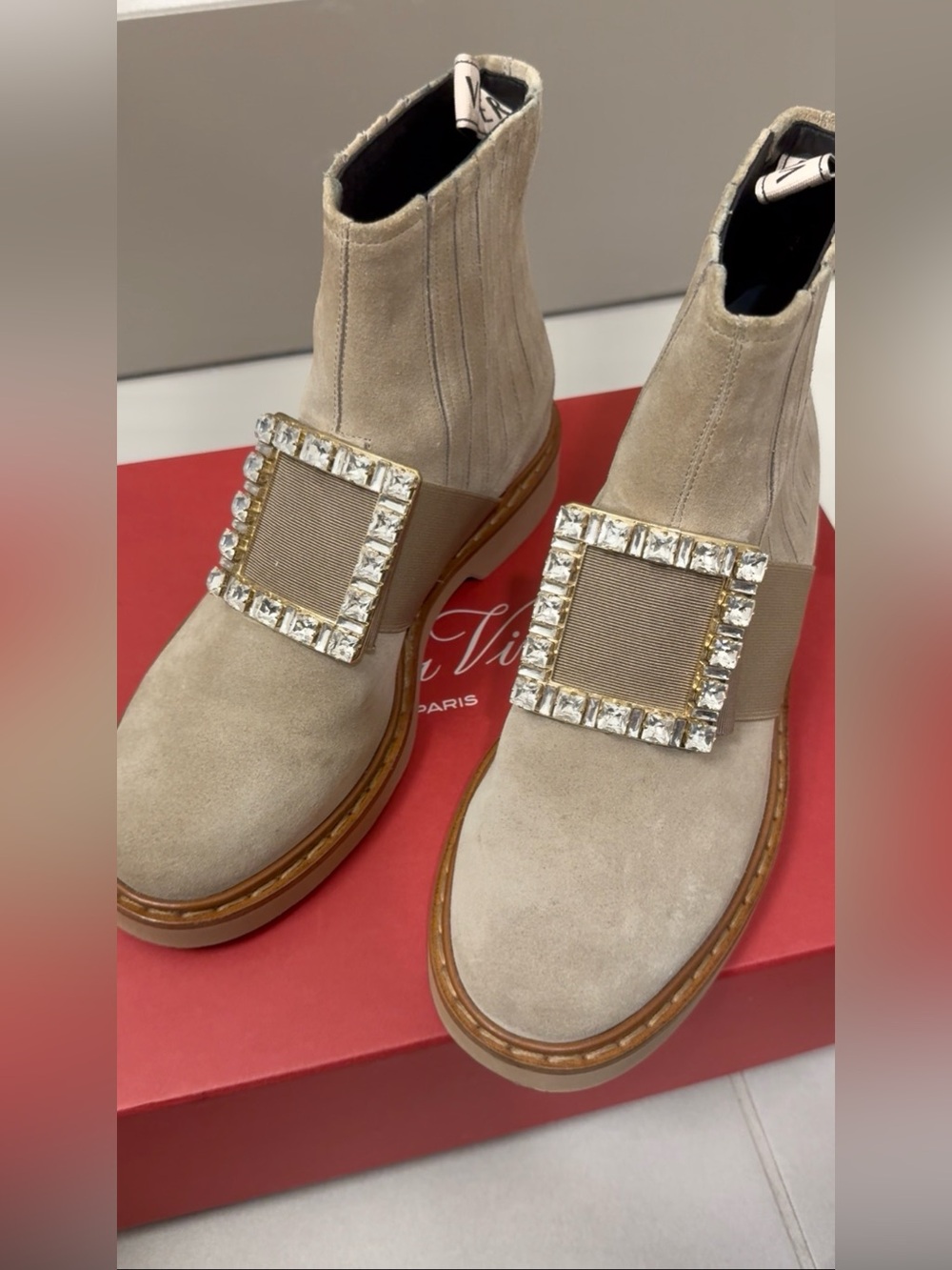 Roger Vivier Suede Chelsea Ankle Boots Booties Women Crystal Buckle Size 37 / 7